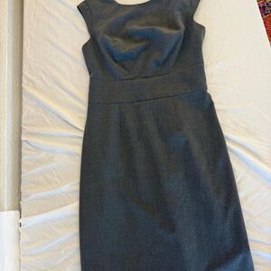 The Limited Collection Dark Gray Scoop Neck Sleeveless Sheath Dress Size 4